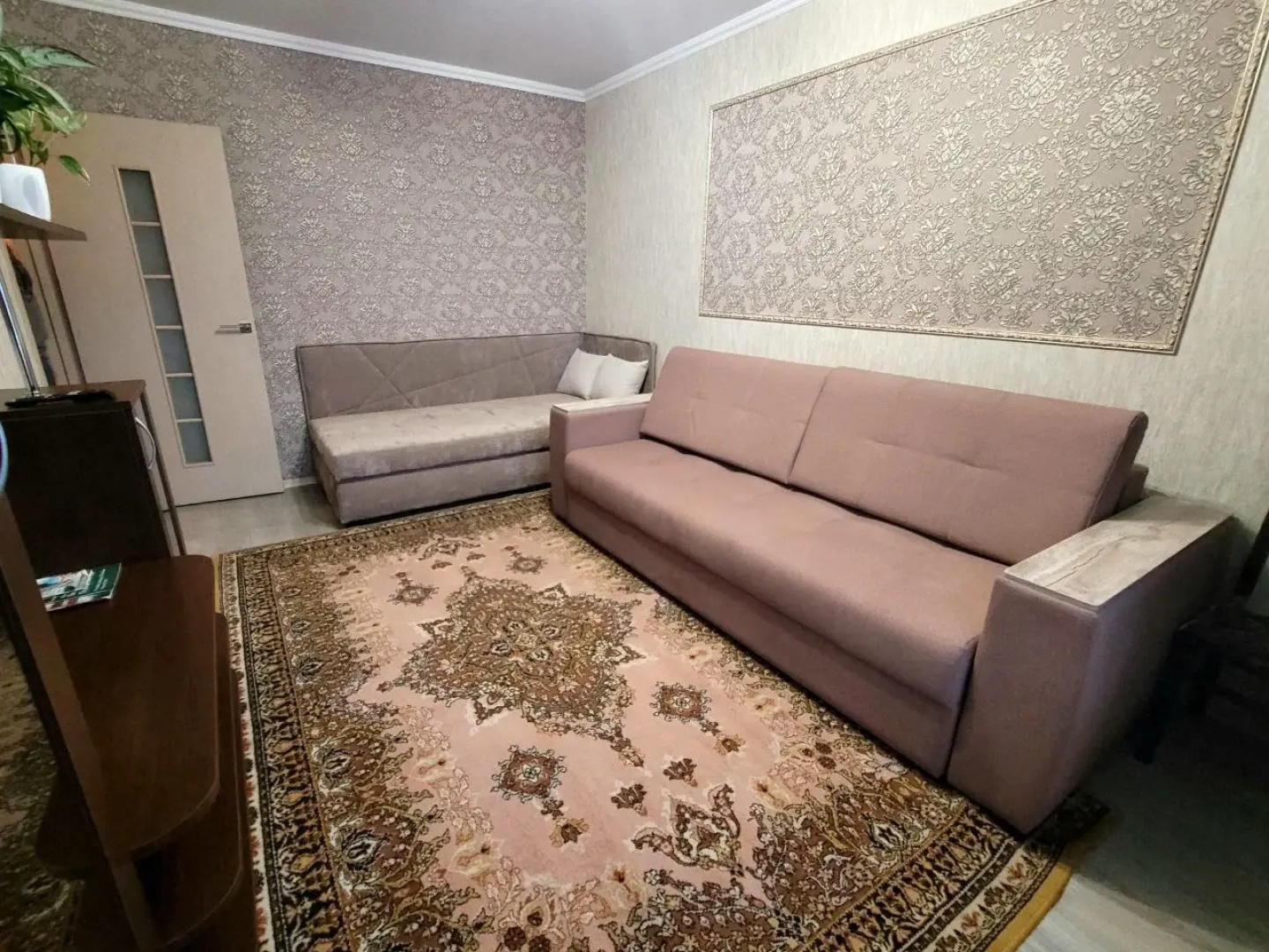 Апартаменты двухкомнатные в центре у реки