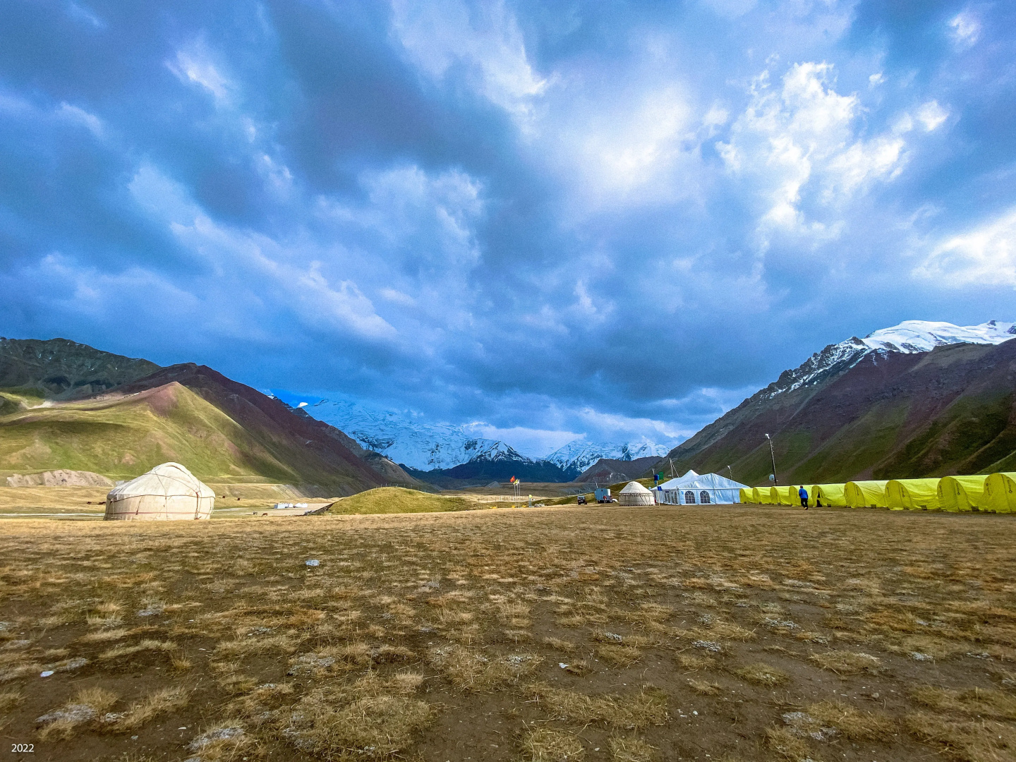 Глэмпинг Achik-Tash Base Camp