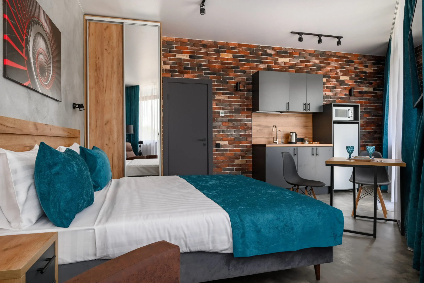 Апарт-отель HiLoft Hotel