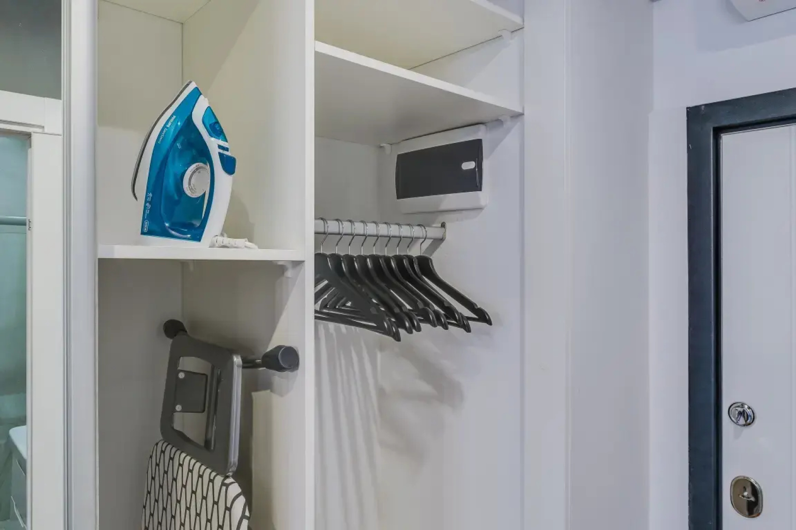 Апартаменты Улучшенные с Балконом и Видом на Парк Business Apartments