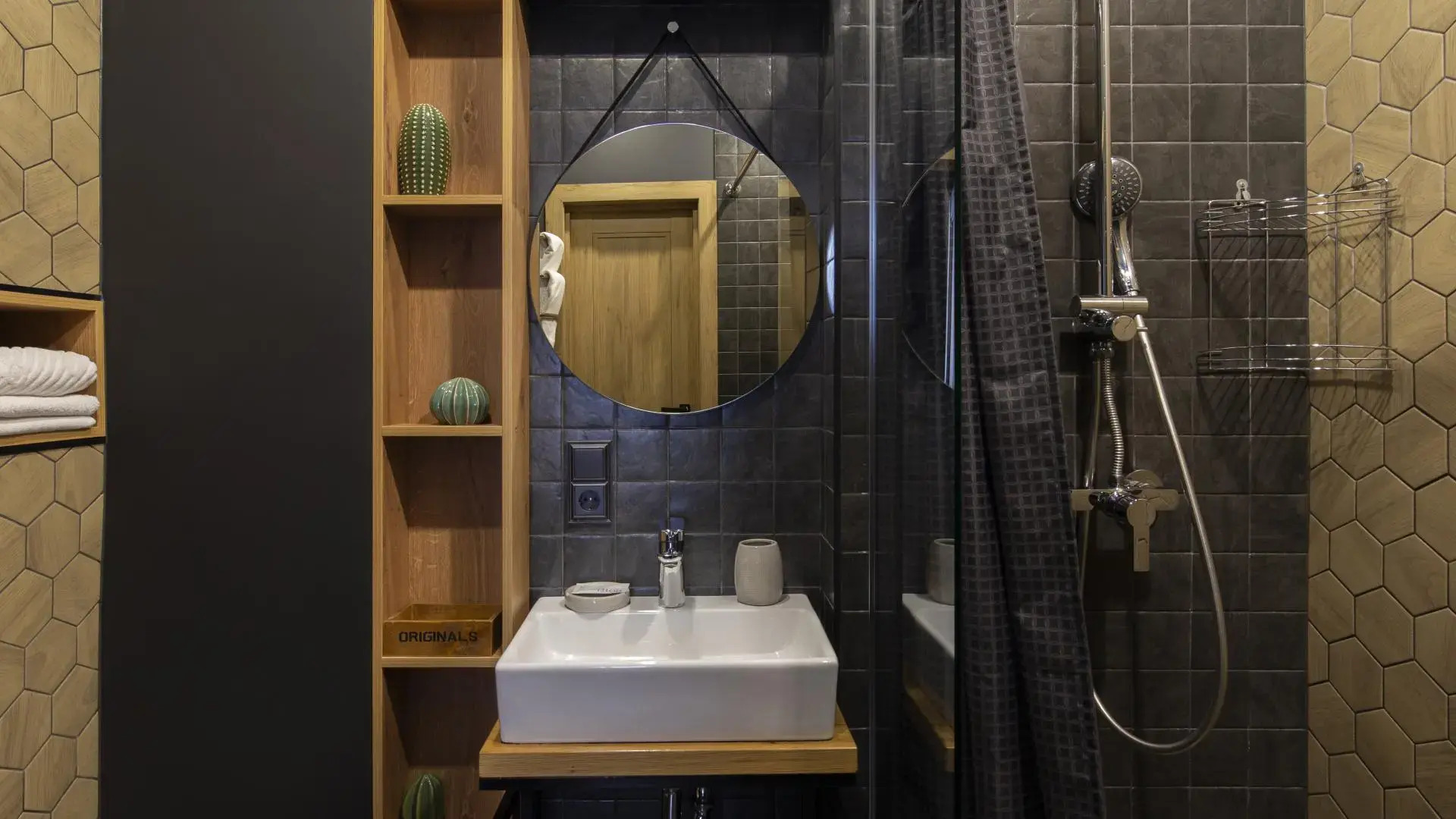 Отель Amigo Syncotel