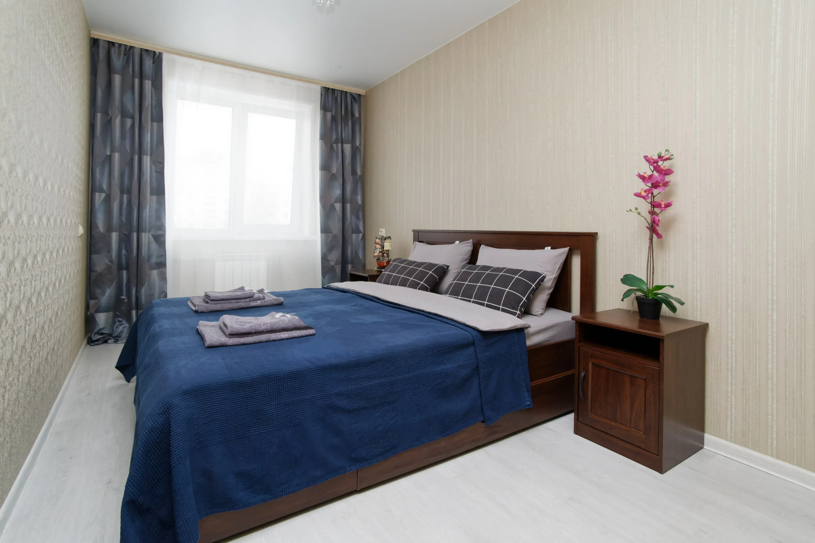 Апартаменты двухкомнатные Stepanenkov Есенина 4