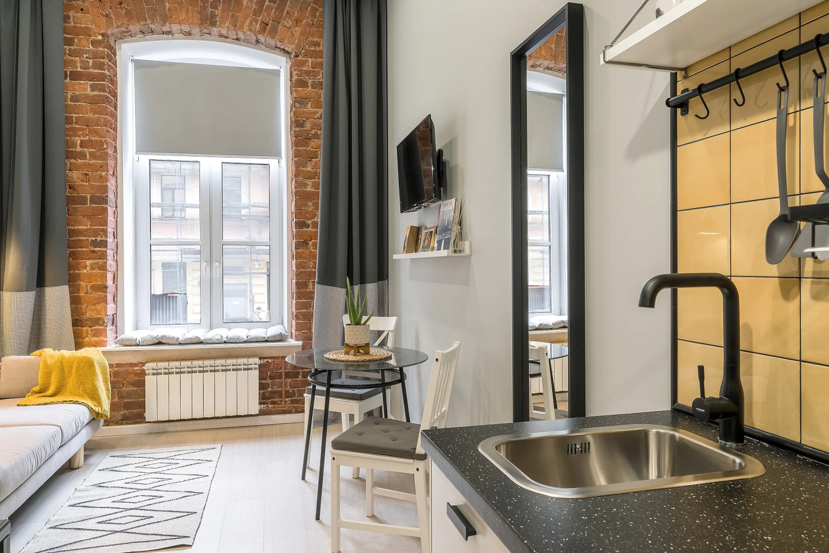 Меблированные комнаты Uppapart Моховая 43