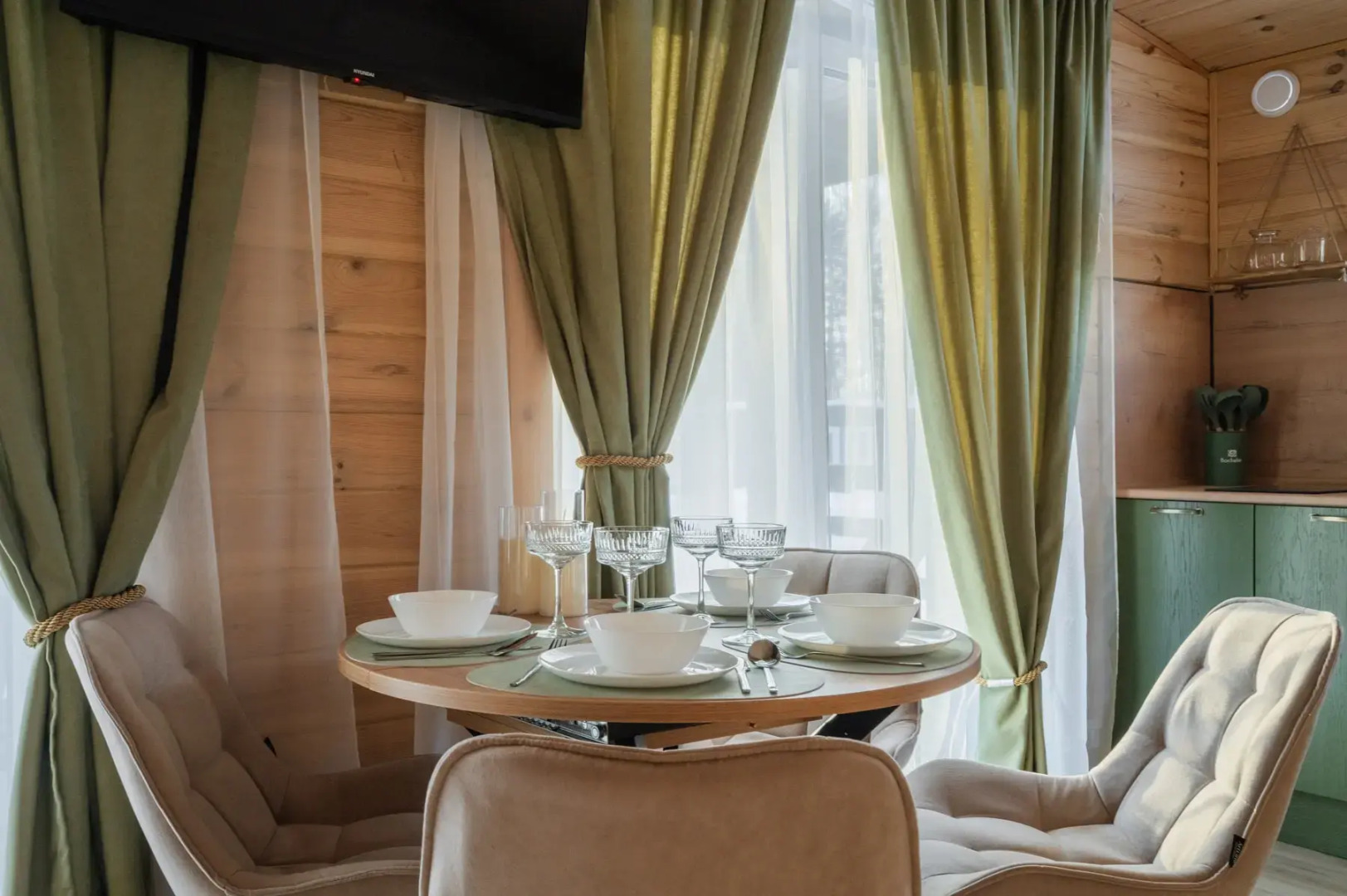 Глэмпинг Дубровские просторы