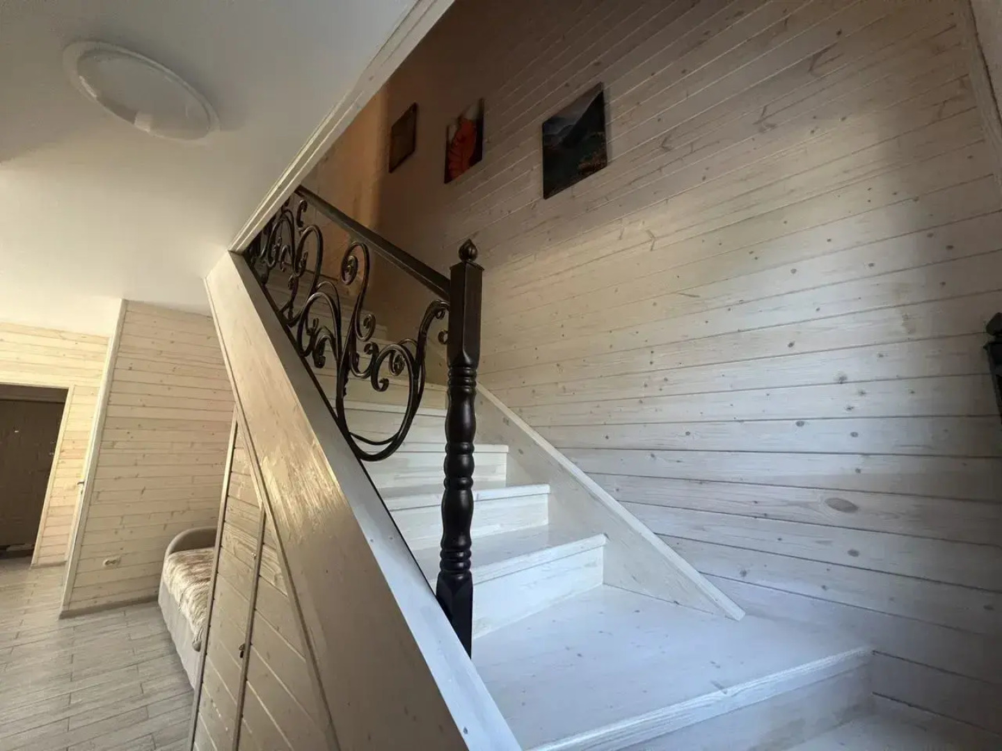 Частный дом с баней и бассейном