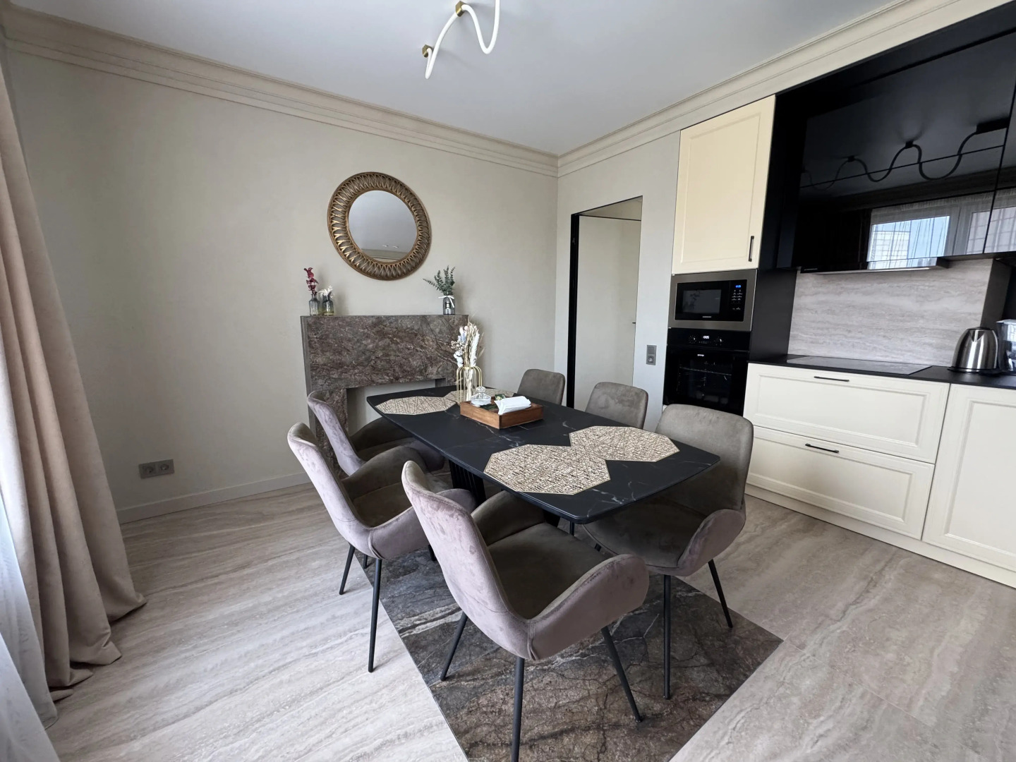 Квартира стильная 2х-к с изысканным ремонтом в ЖК Апарт