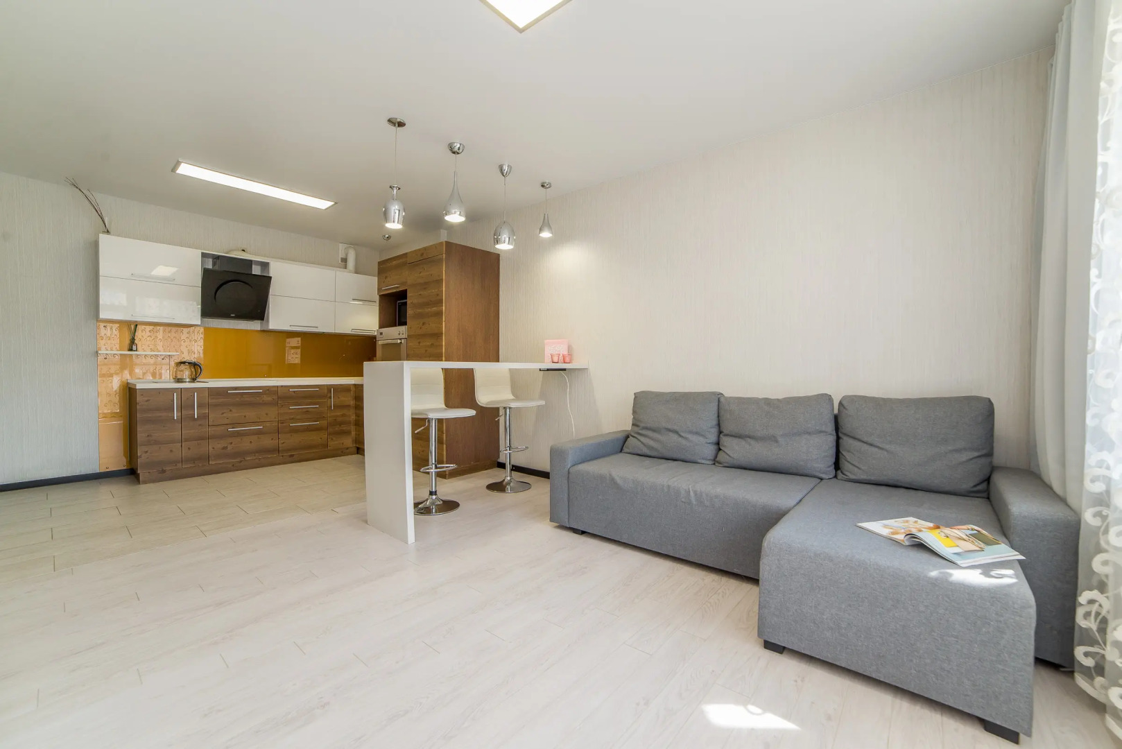 Апартаменты Двухкомнатные на Радищева 33