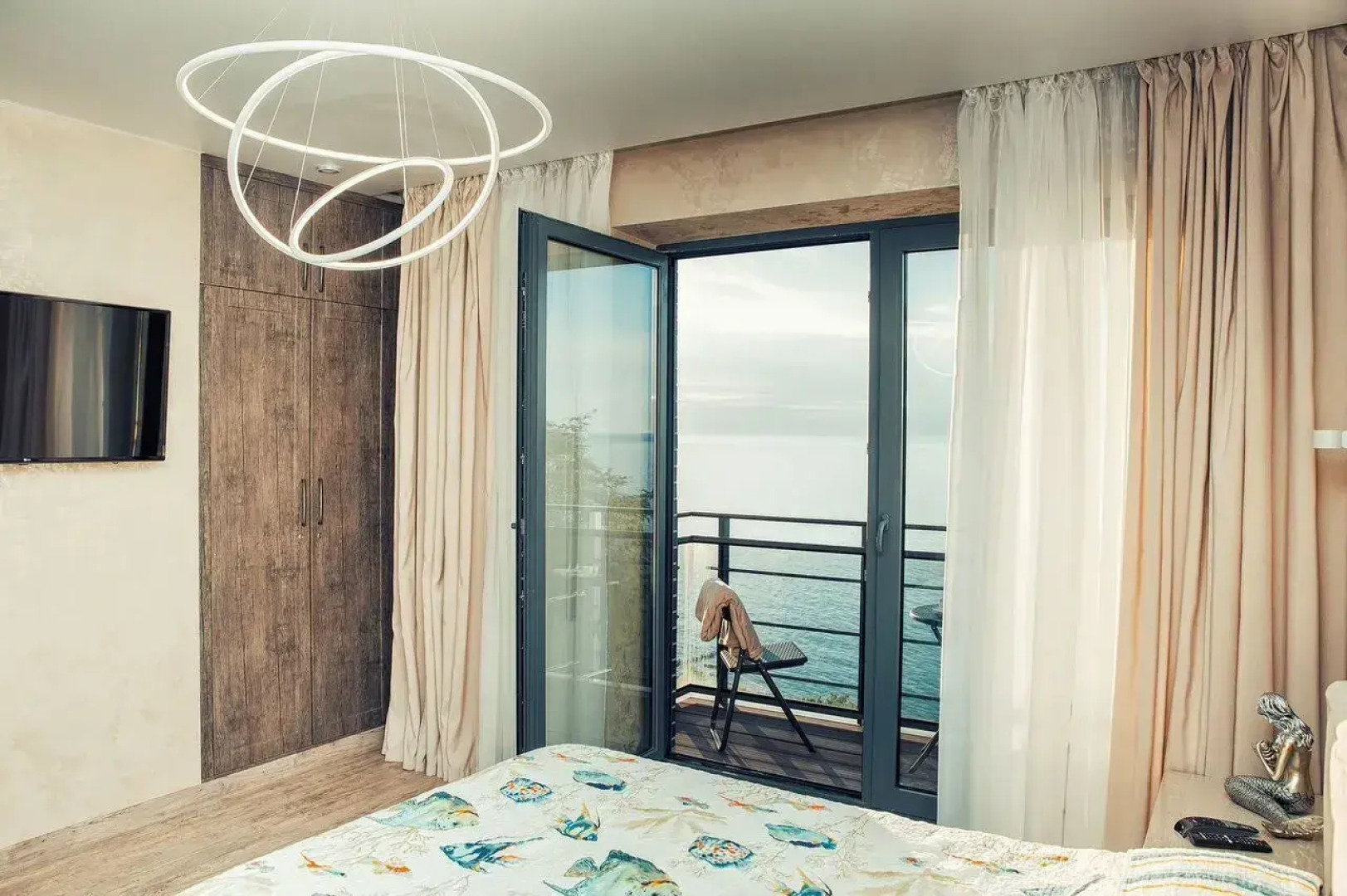 Квартира с Видом на Море