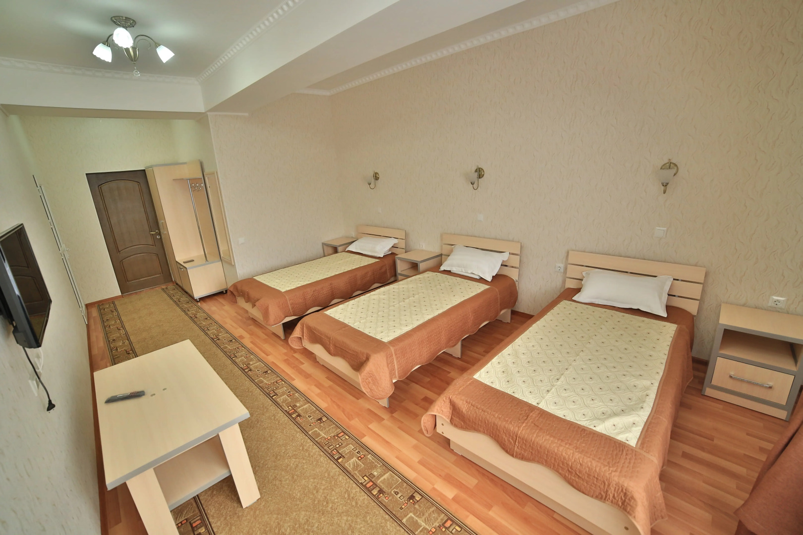 Отель Караван