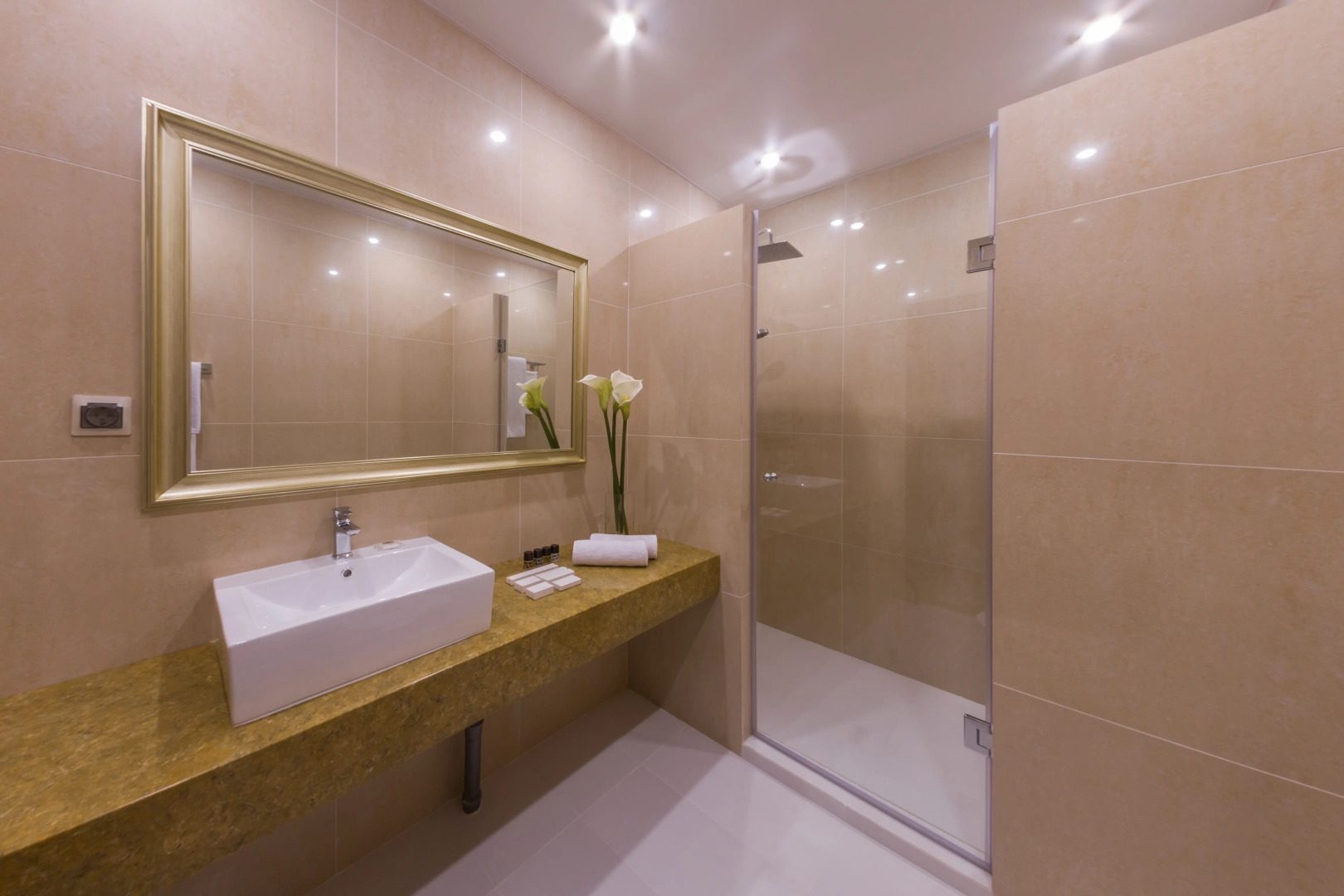 Отель Garden Hotel & Spa