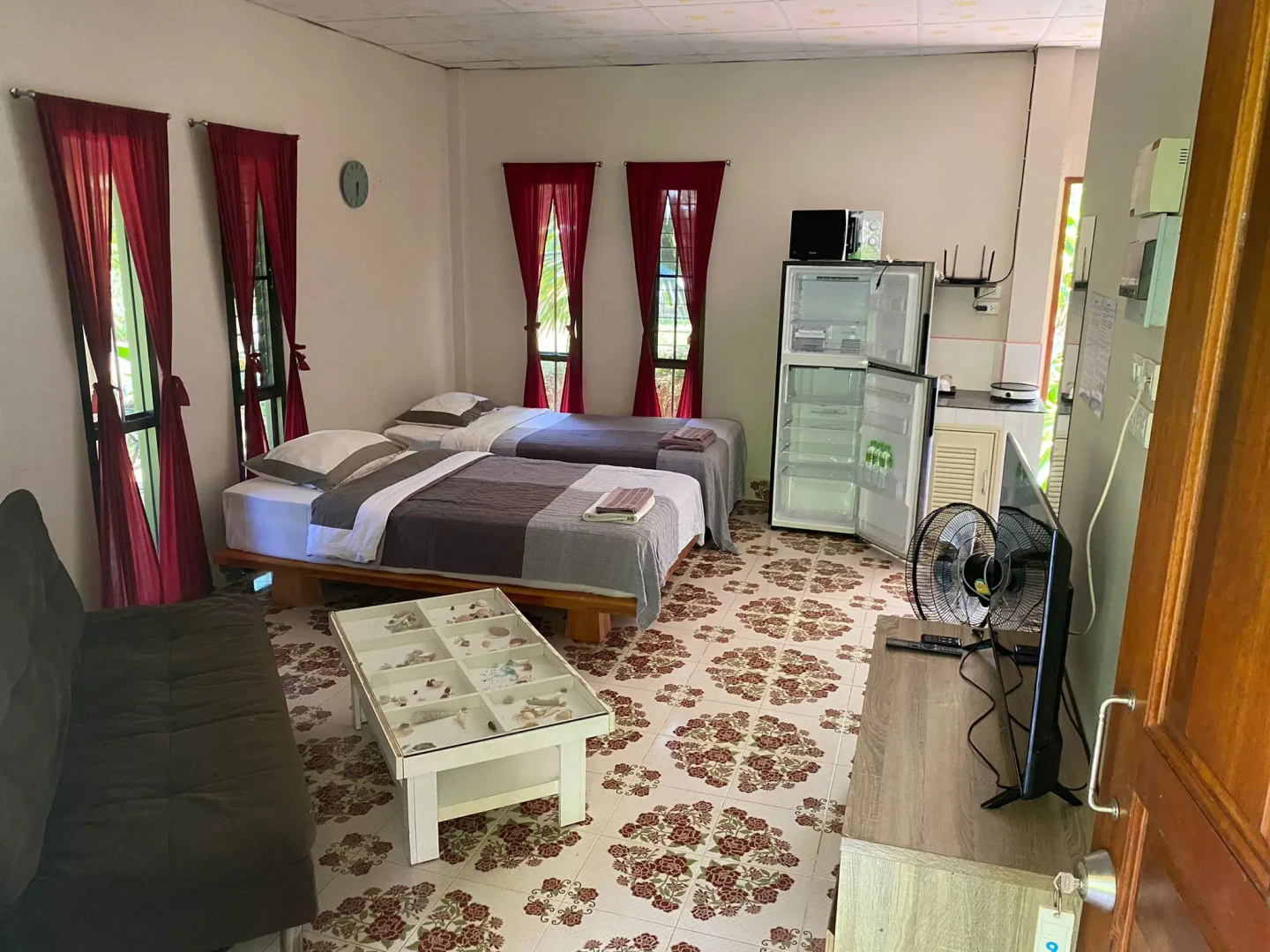Отель Fine Times Resort