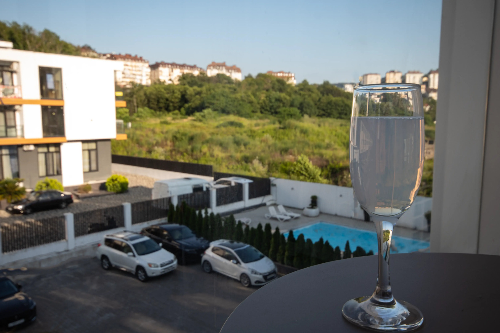 Апартаменты семейные с летним бассейном в ЖК Даймонд