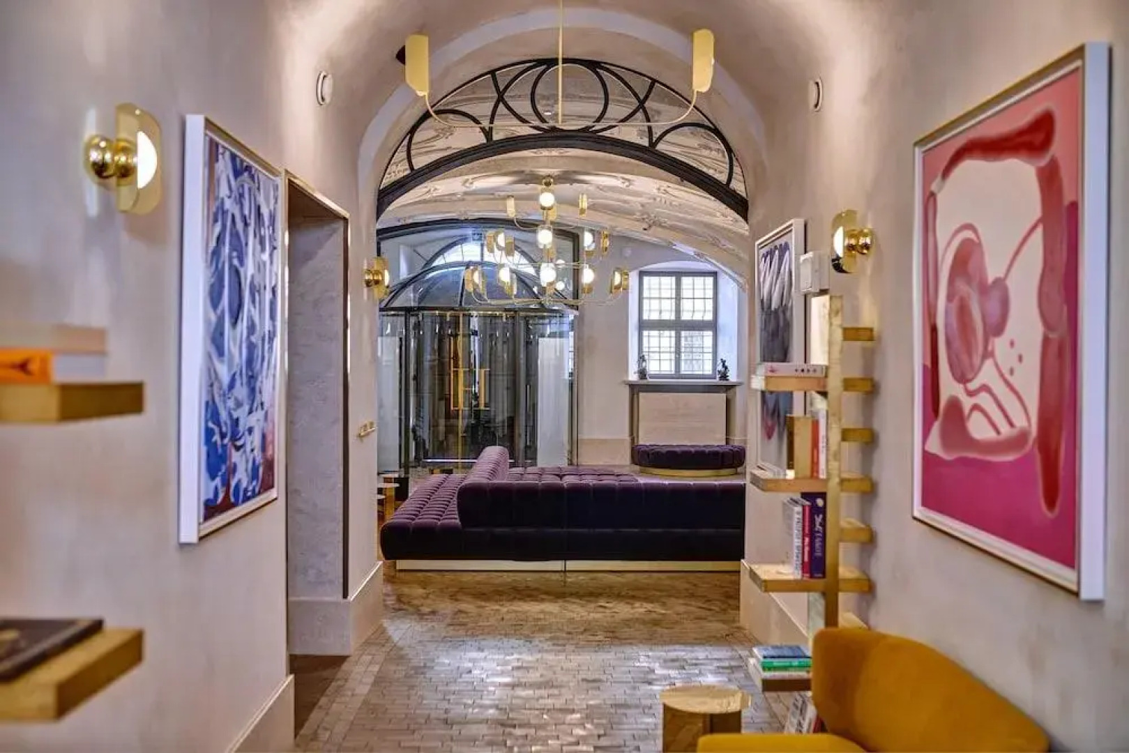 Отель H15 Luxury Palace