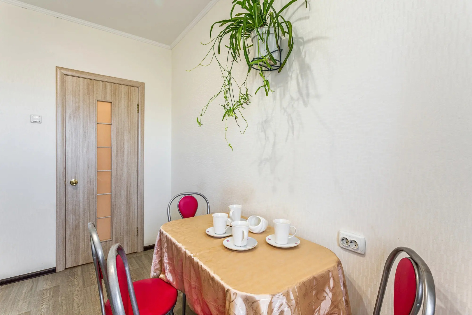 Квартира Просторная двухкомнатная в самом центре города