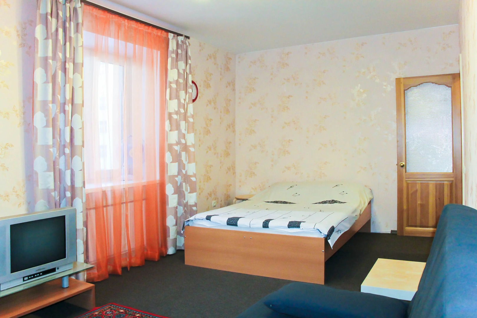 Апартаменты АЛЛиС-ХОЛЛ Сакко и Ванцетти 60