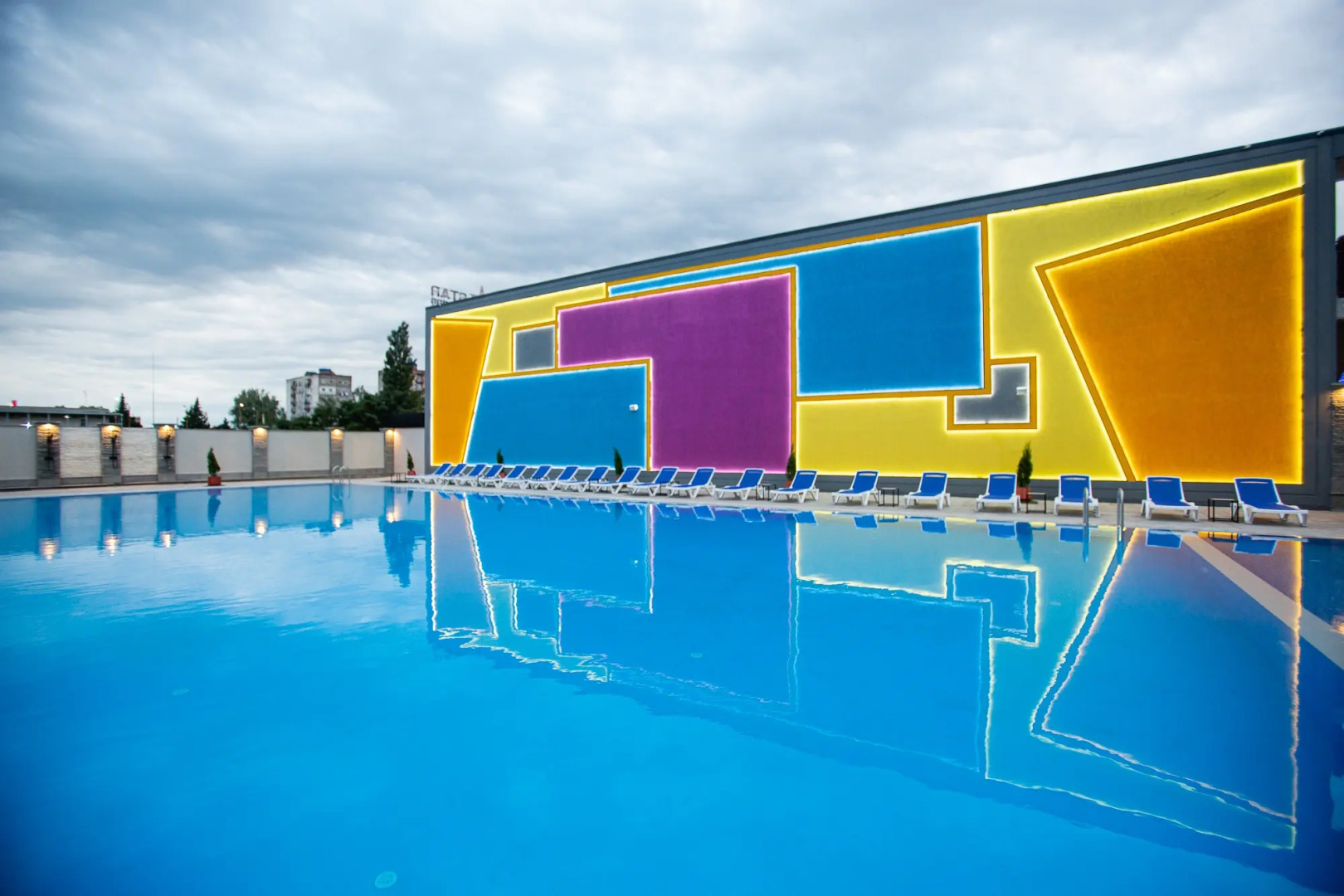 Отель West Inn Georgia