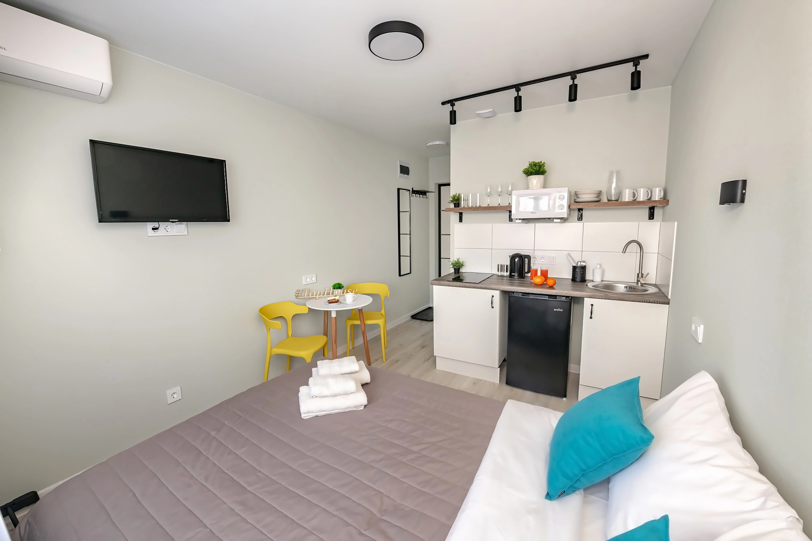 Апартаменты TopHouse на Калинина 105, 5