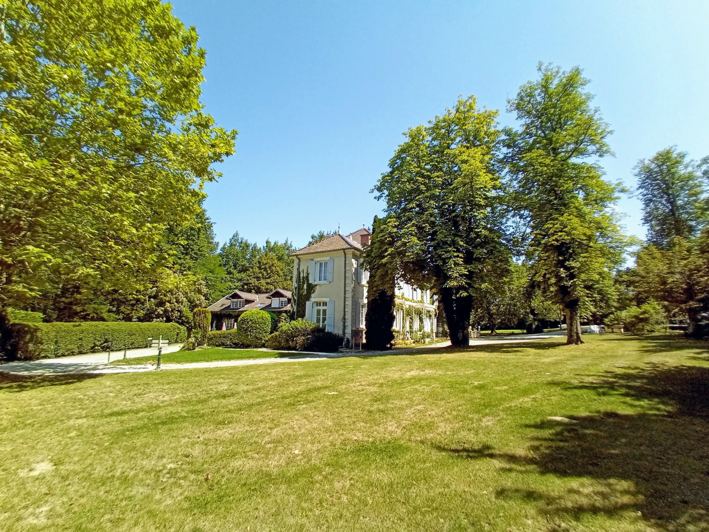 Гостевой Дом Chateau des Ayes