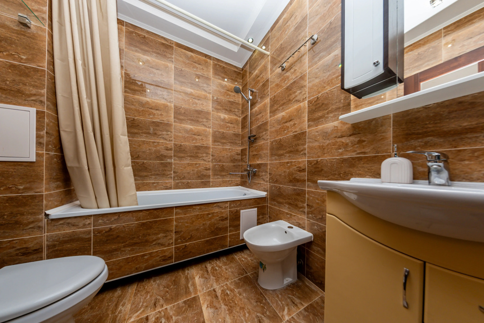 Квартира у Пляжа Парк Победы на 4 Гостей с Видом на Море