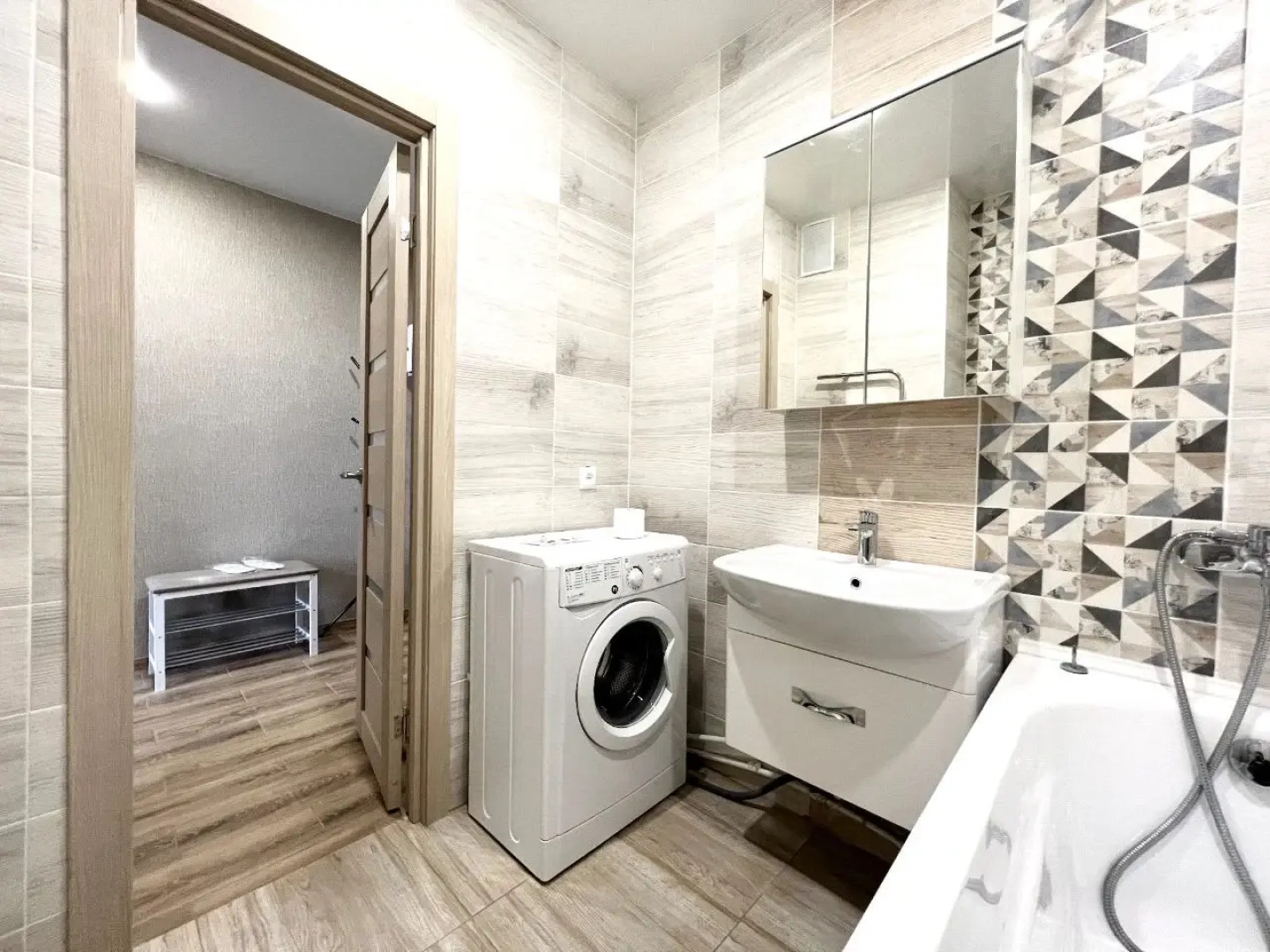 Апартаменты Хрустальная 44к3