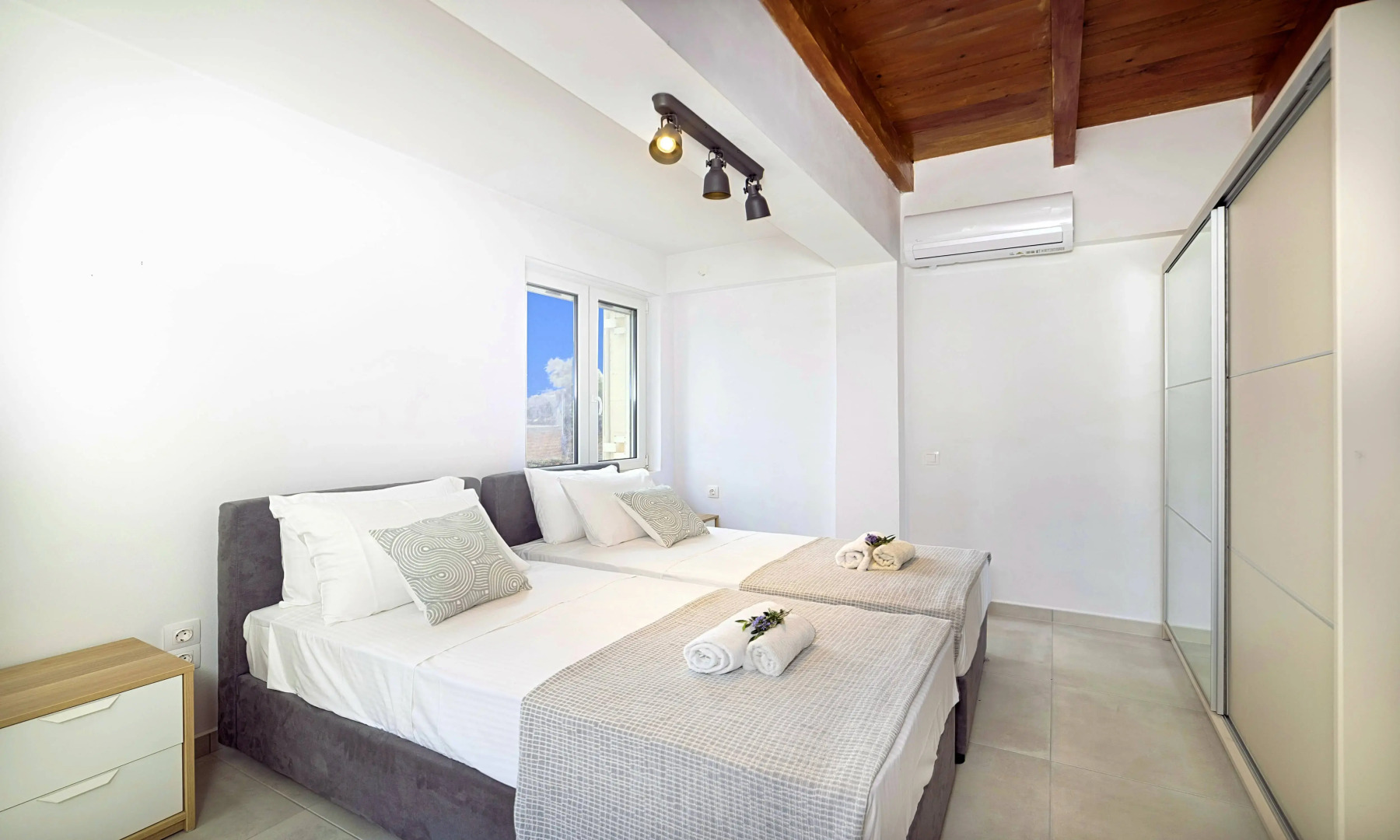 Вилла Cretan Family Villa Heated Pool