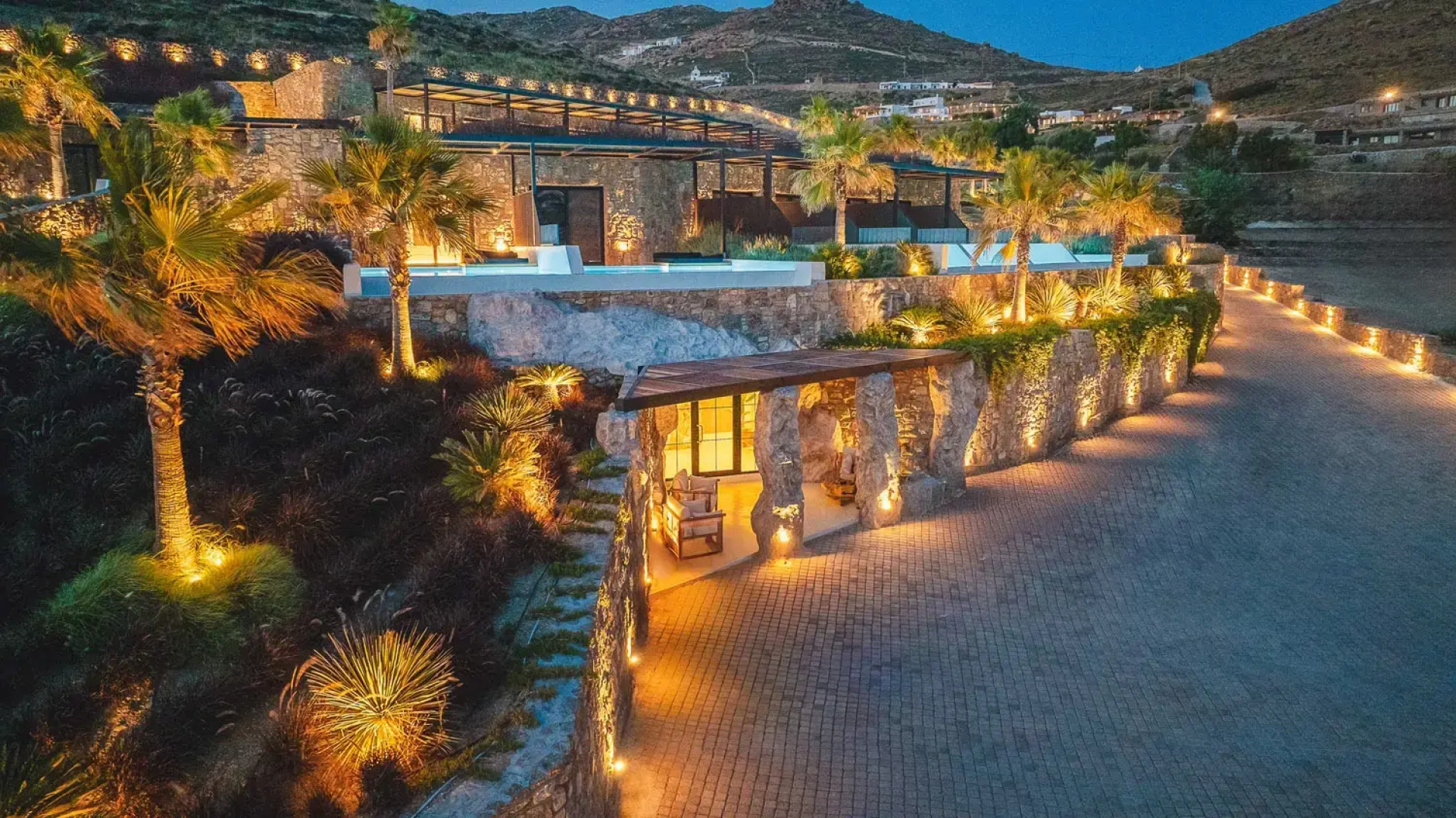 Отель Ftelia Black Villas