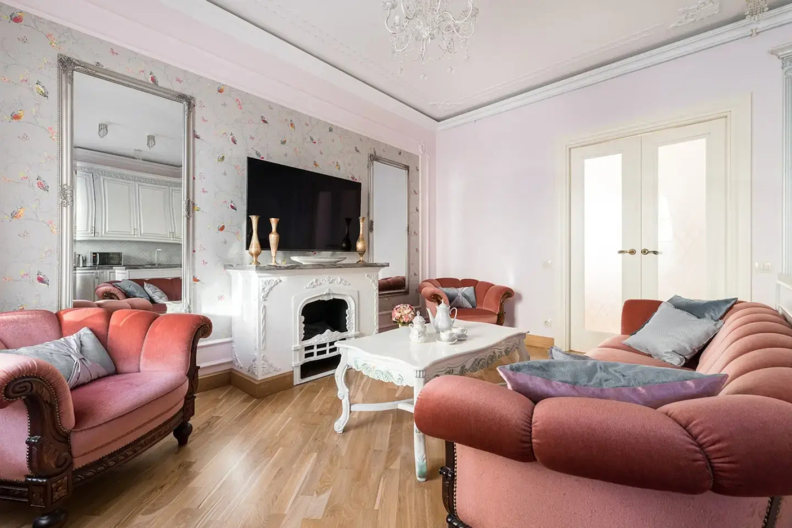 Апартаменты LetYourFlat "Hermitage Residence"