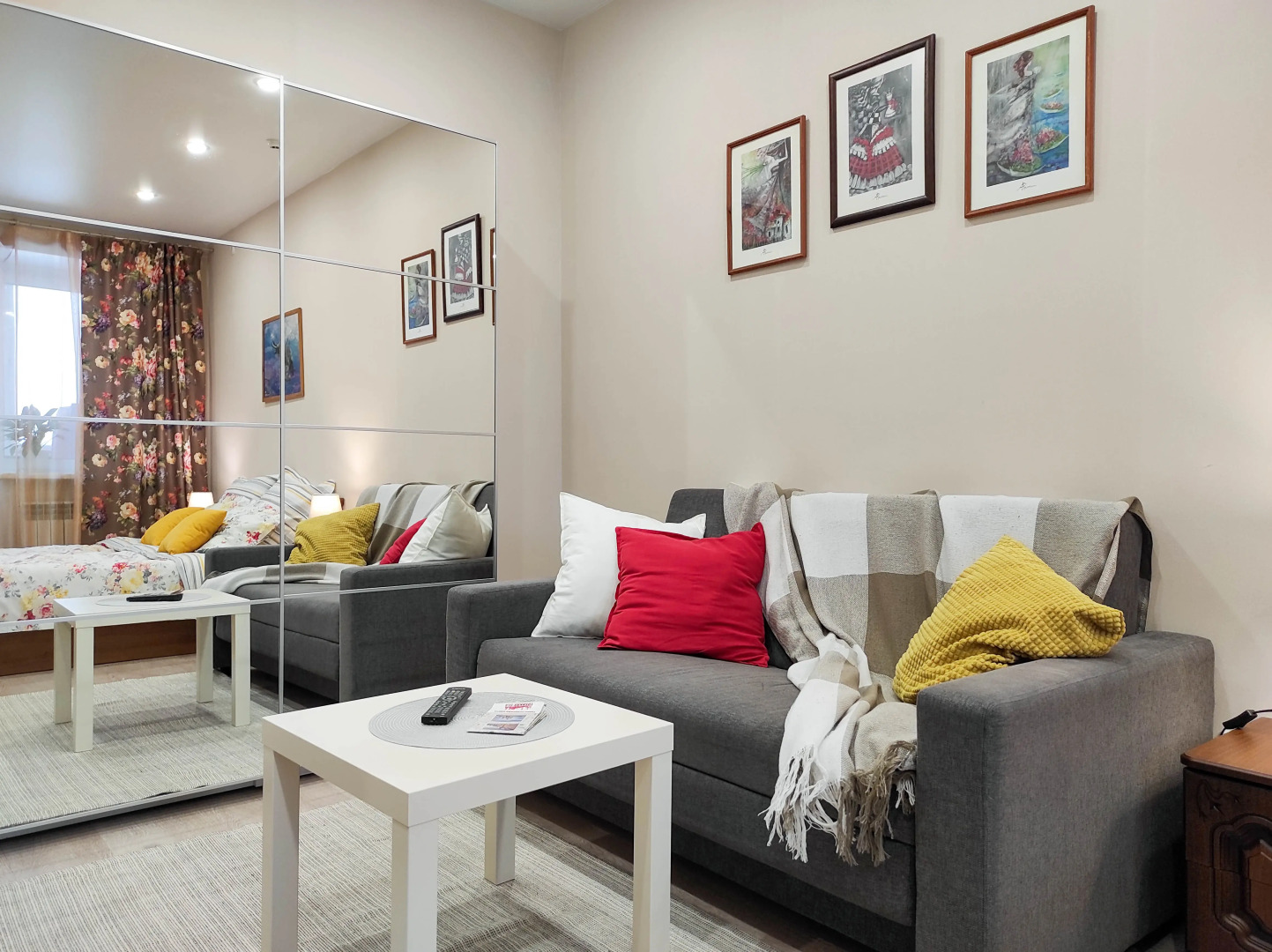 Апартаменты 3 у Патриаршей Сеть ЙоХоум