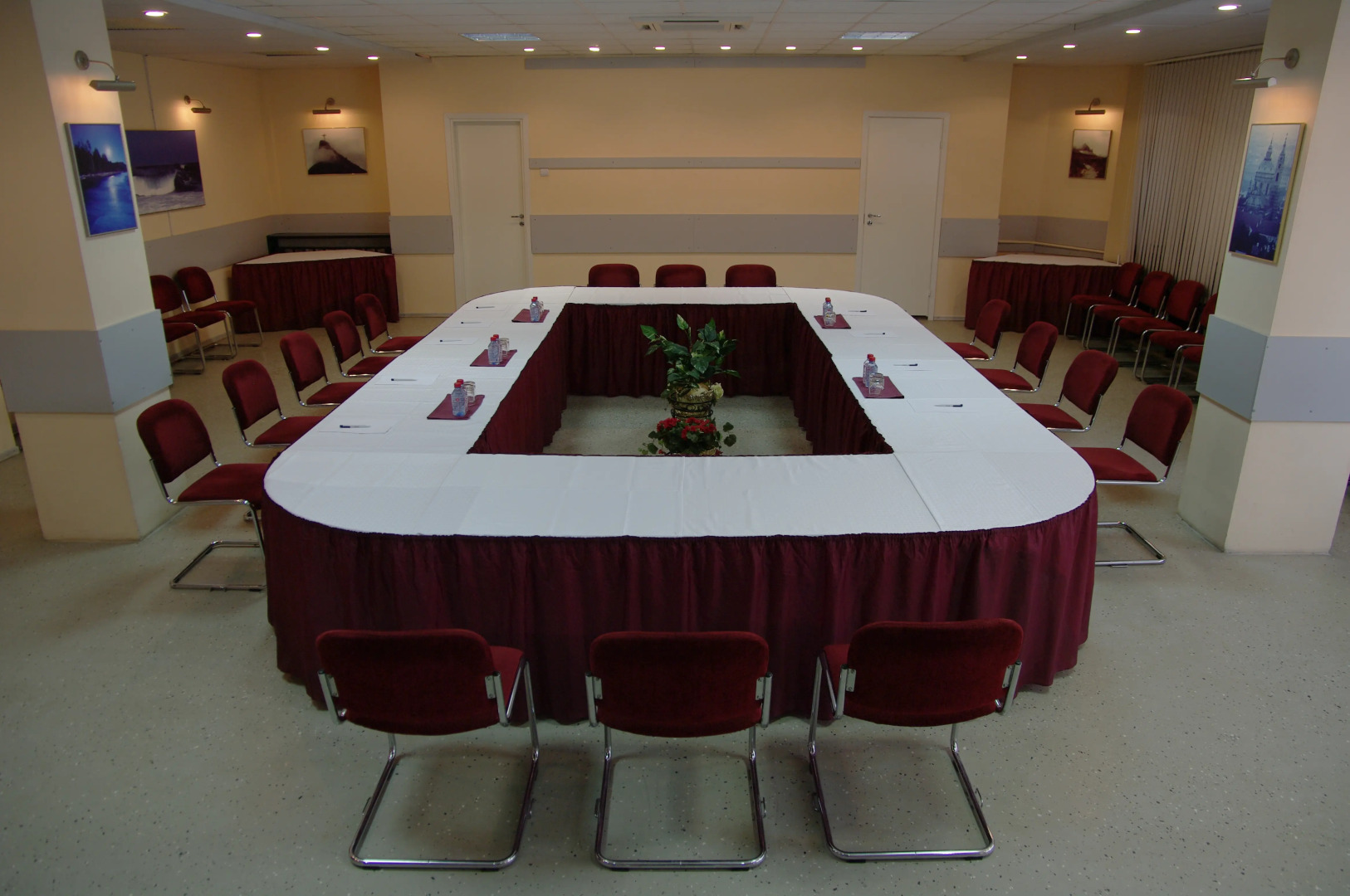 Отель Веста