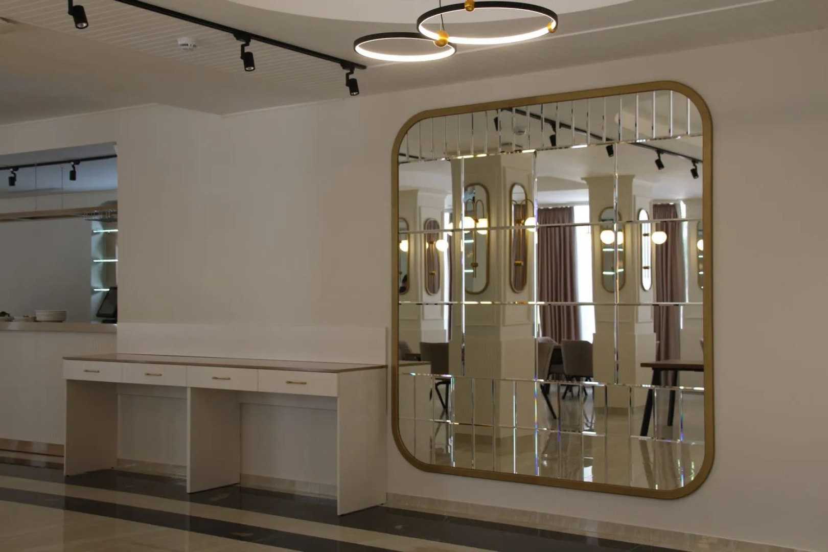 Гостиница Лидия