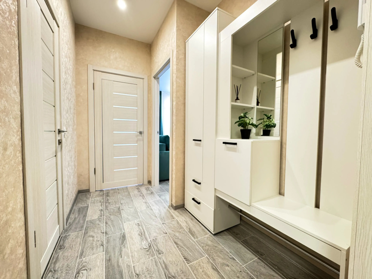 Апартаменты Like Home на Земнухова 2