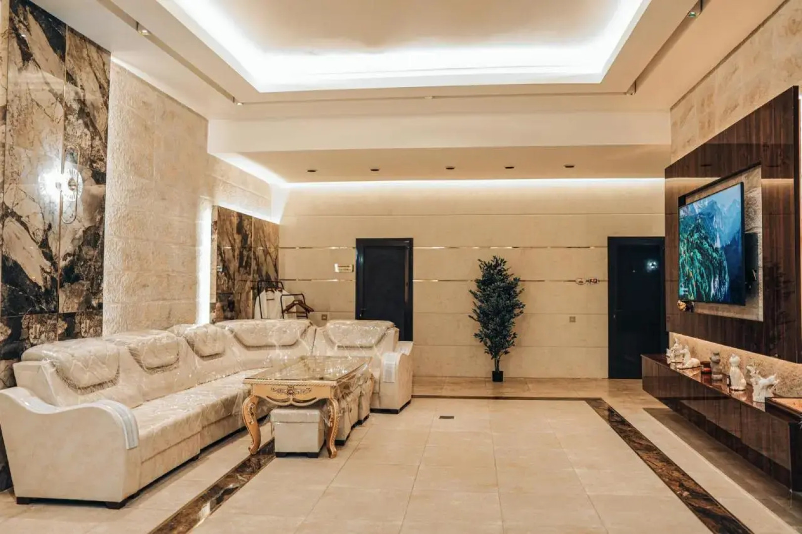 Отель Kangurt Grand