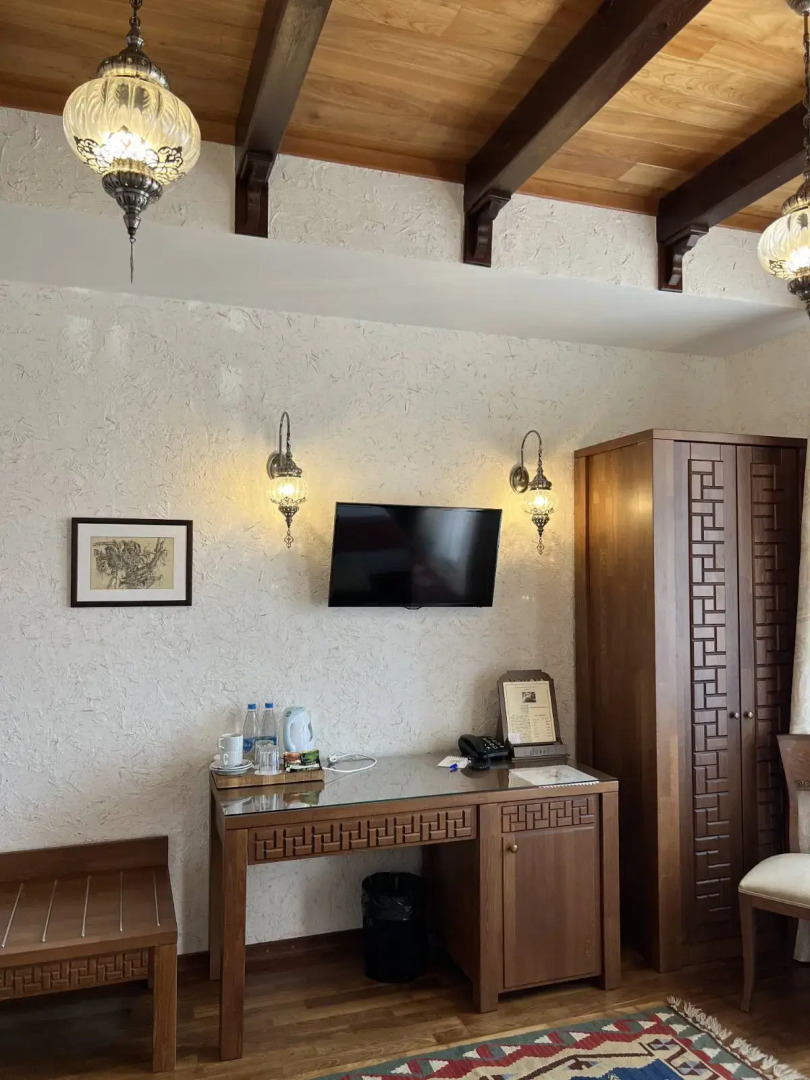 Отель Джеваль