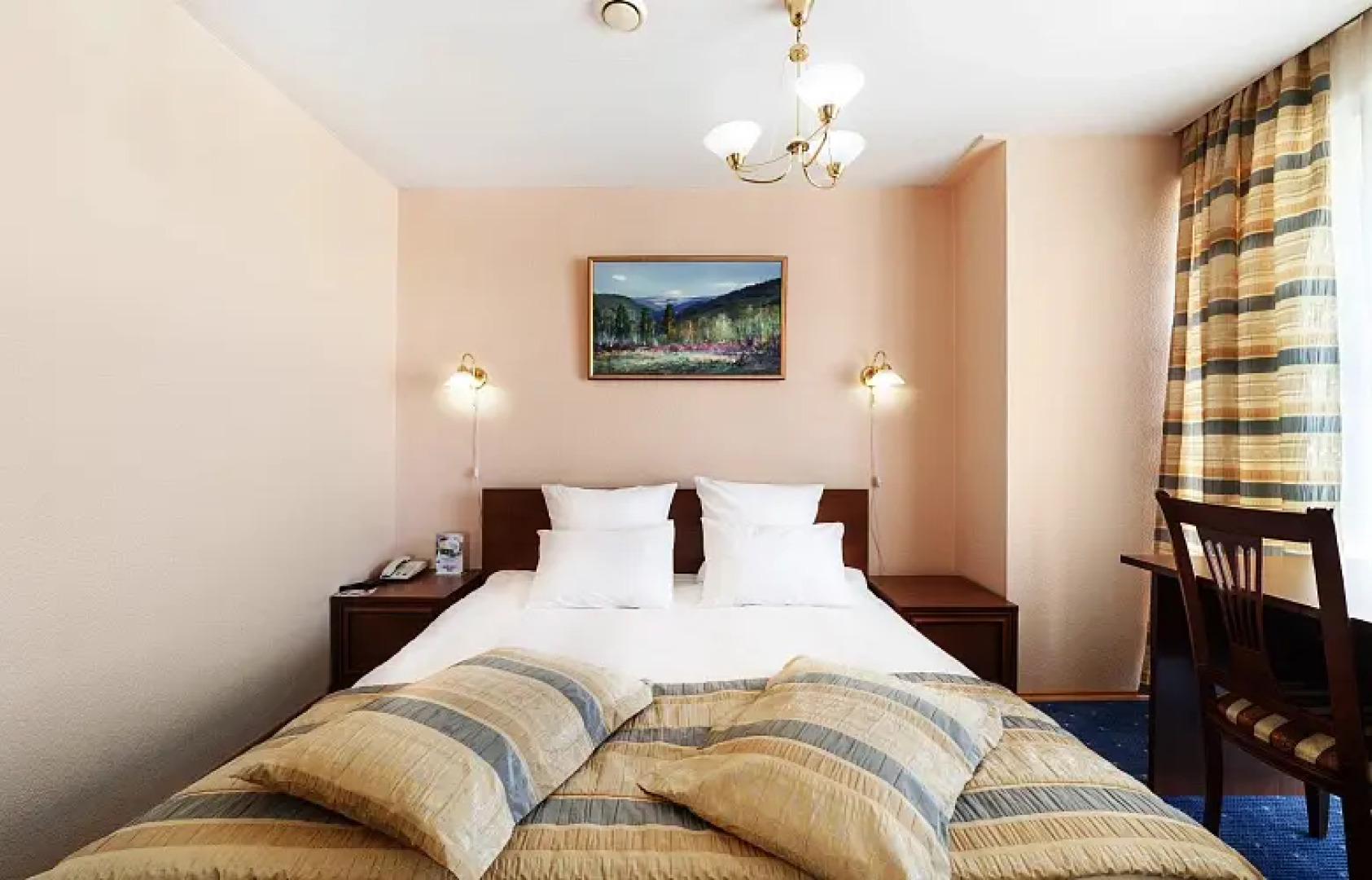 Отель Декабрист на Ленина 93