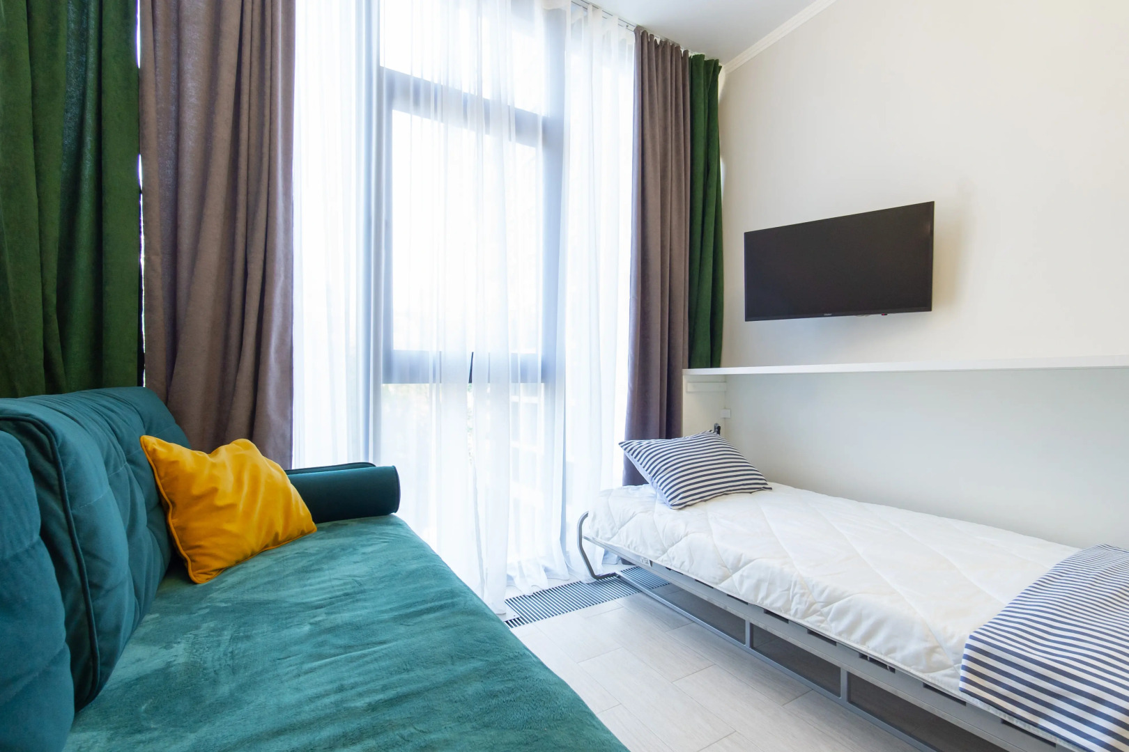 Апартаменты студия в элитном ЖК Метрополь от LetoApart