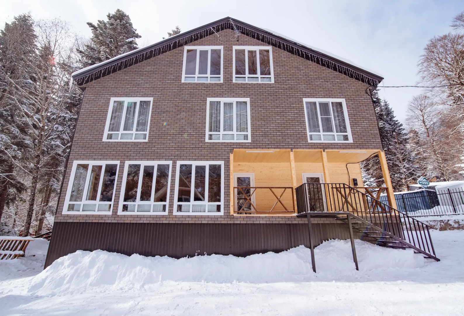 База Отдыха Hotel Brusnika