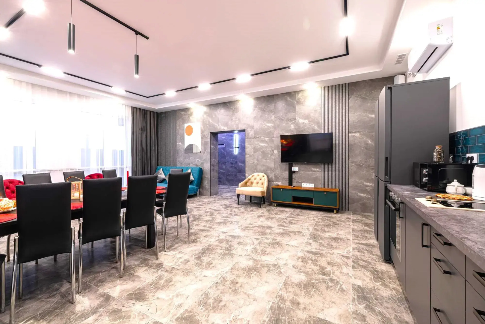 Частный дом Коттеджа с баней и бассейном