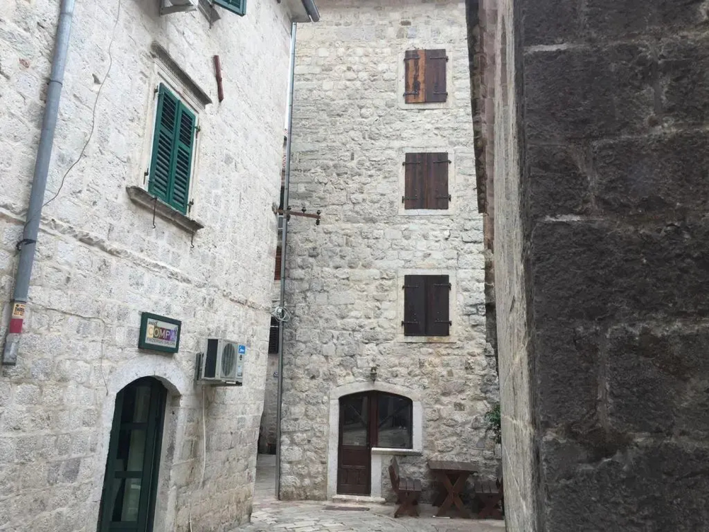 Hotel Athos Guesthouse