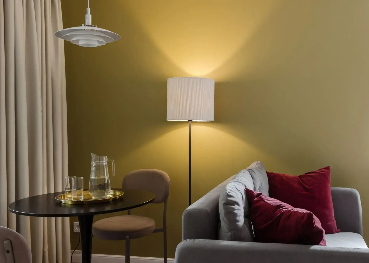 Апартаменты Душевно на Новолучанской 26.2