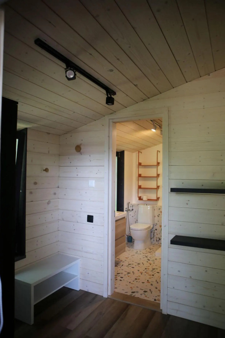 Частный дом Iris House