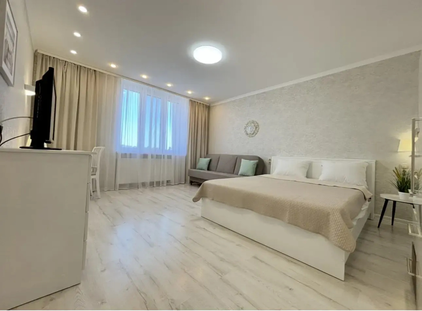 Квартира 2-комнатная 70 м² с видом на озеро