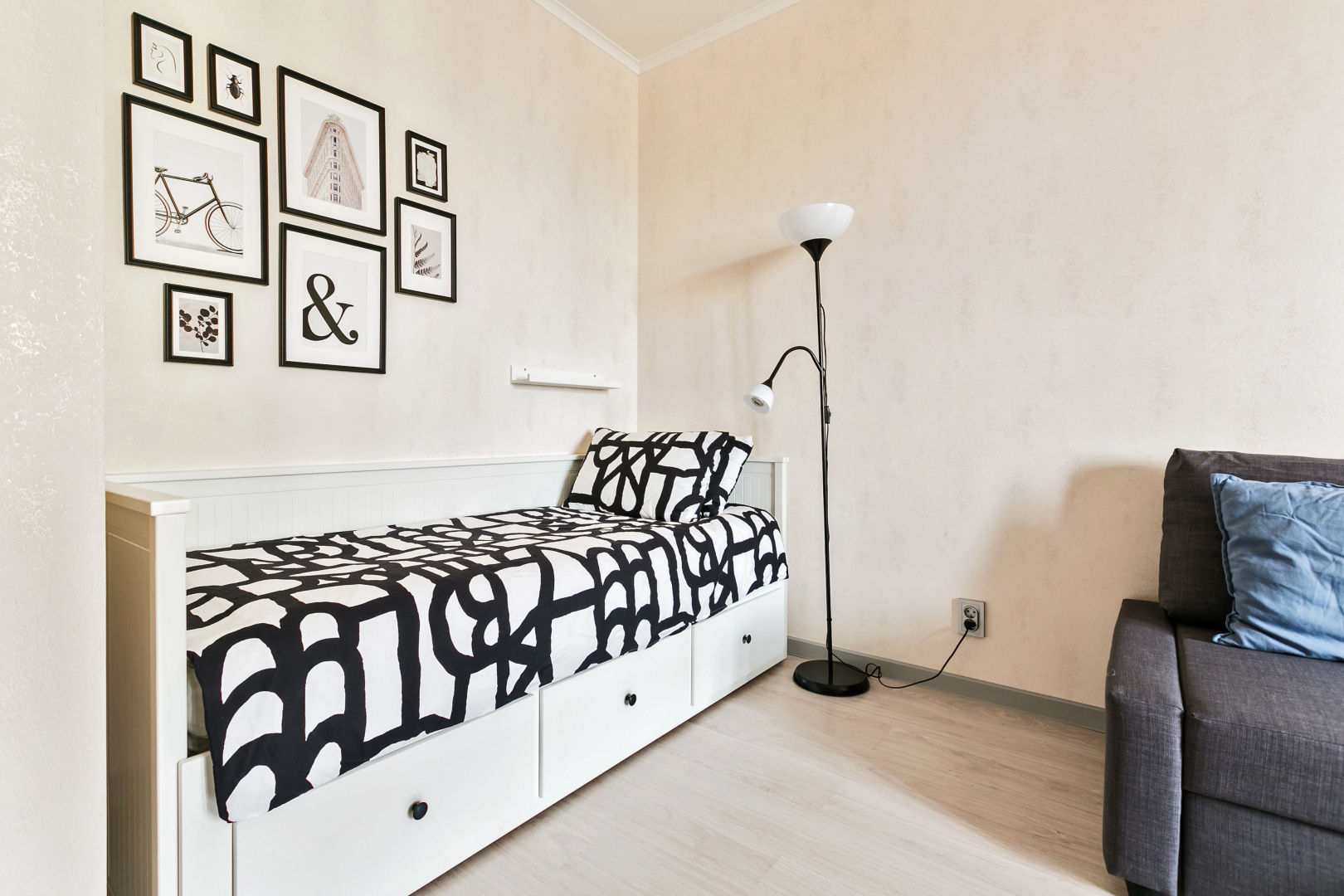 Квартира MaxRealty24 Германа Титова 6