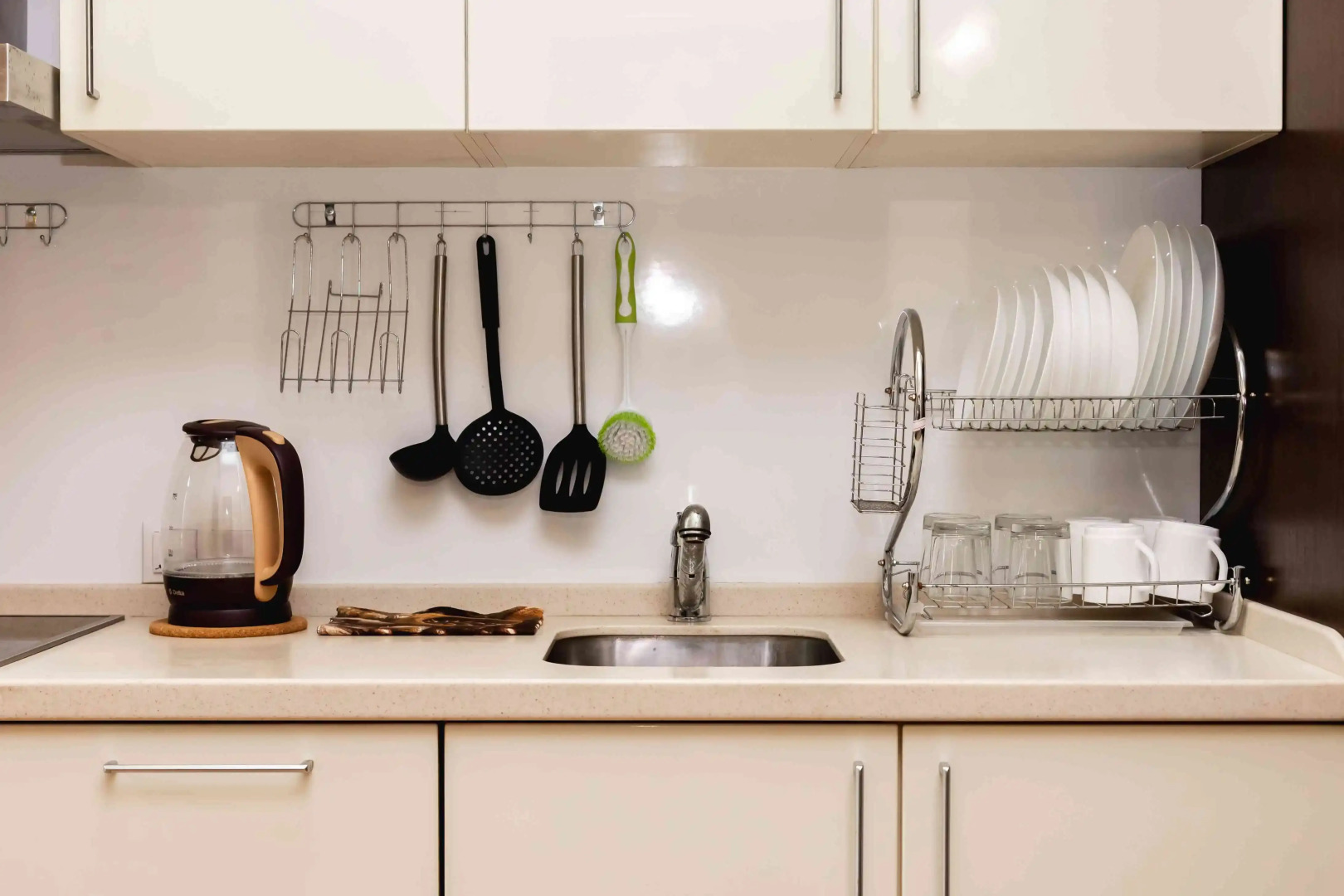 Апартаменты Море Апартаментов на набережной Времена Года