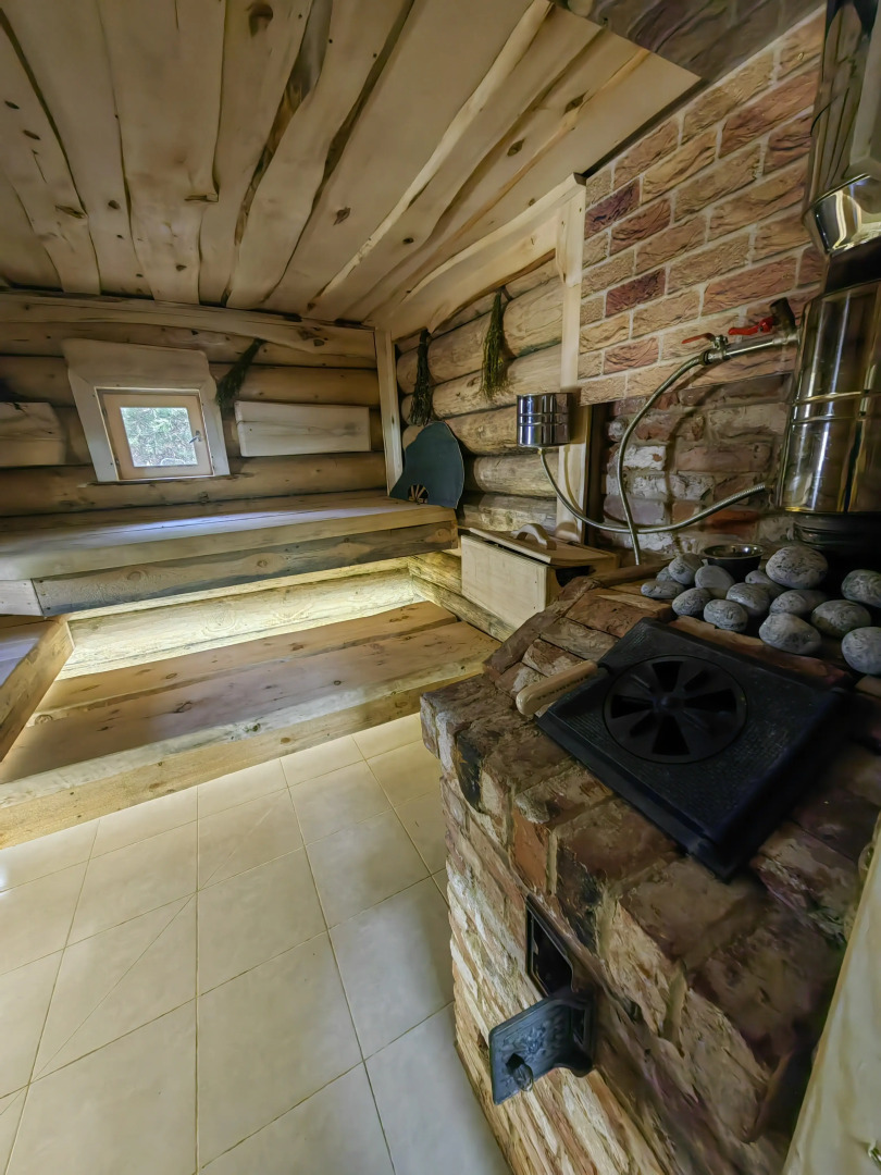 Частный Дом О, Дни в Лесу