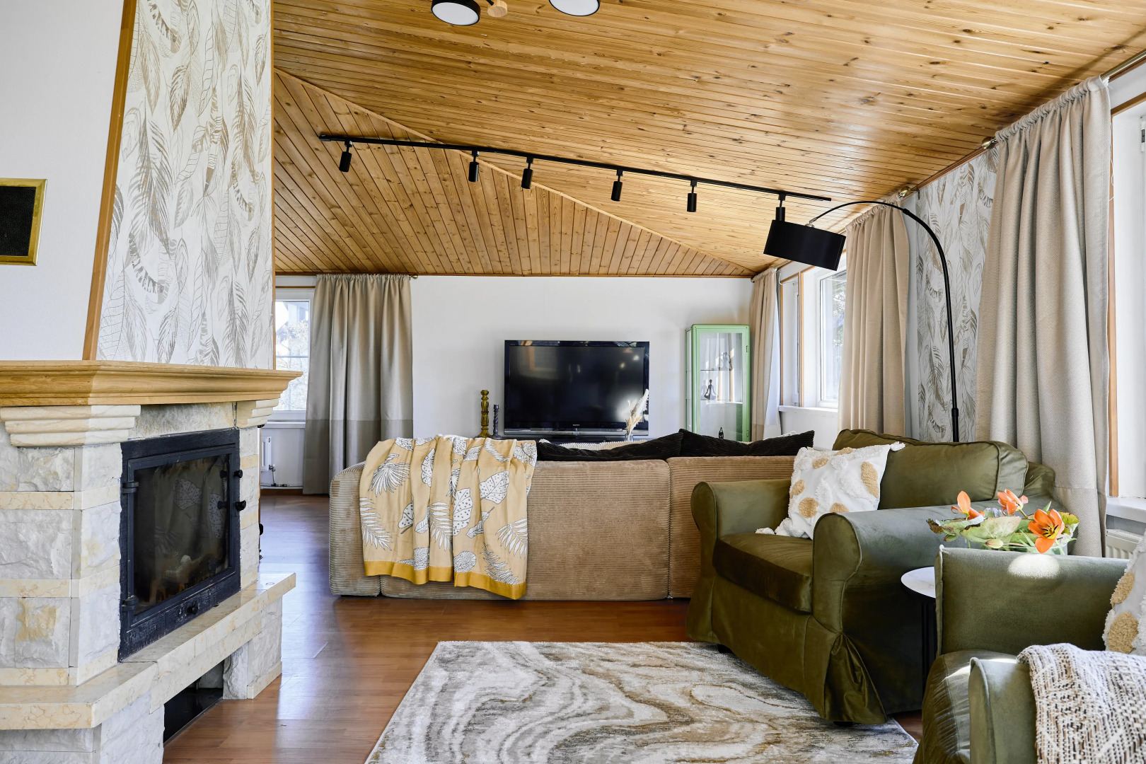 Частный дом уютный просторный GetFlat с баней для большой семьи