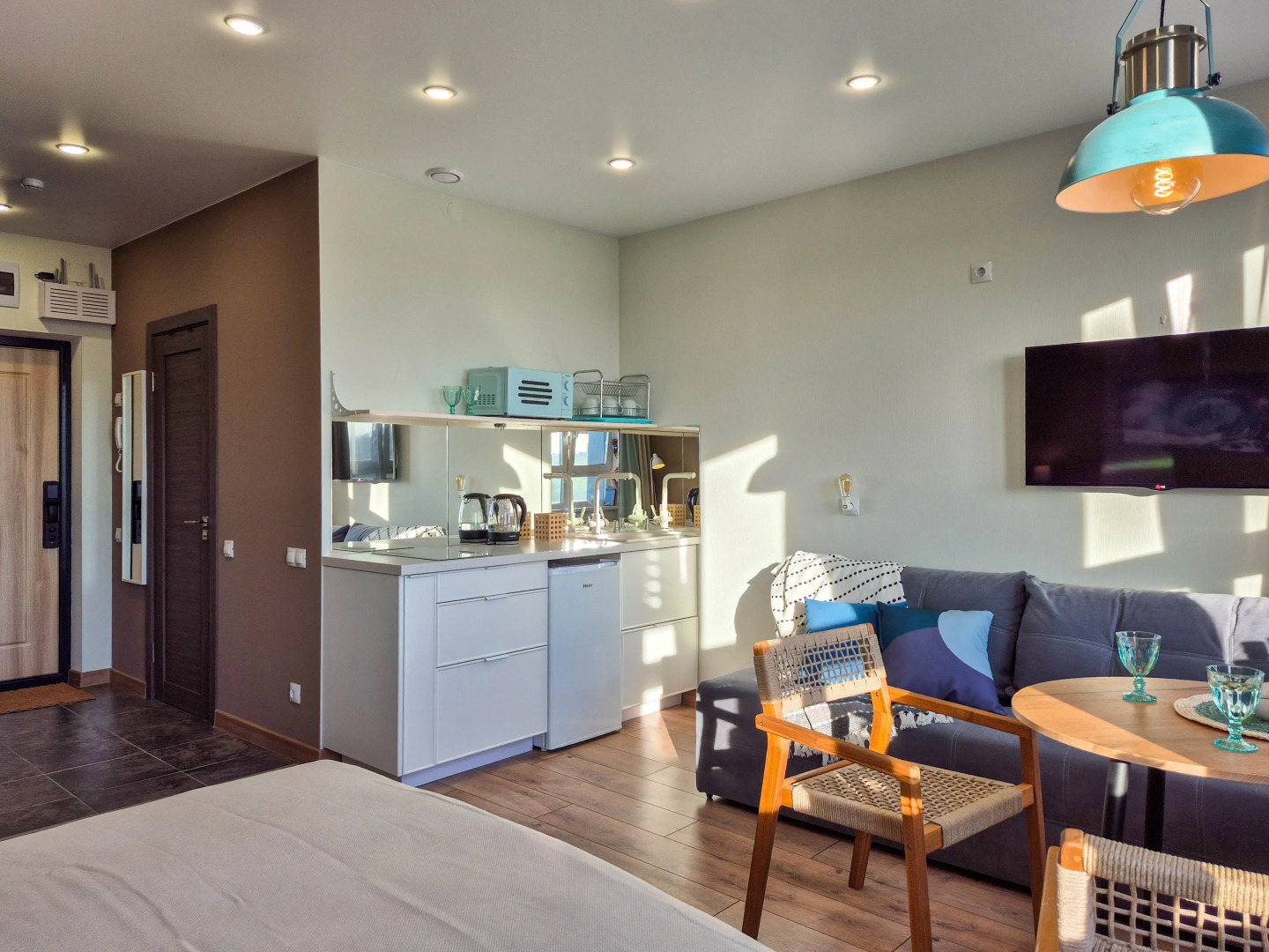 Квартира Студия с панорамным видом на озеро Сеть ЙоХоум