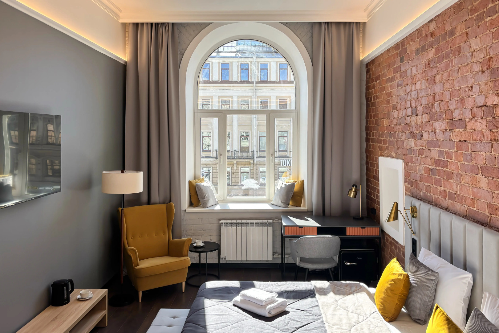 Отель Лопатин Невский 100