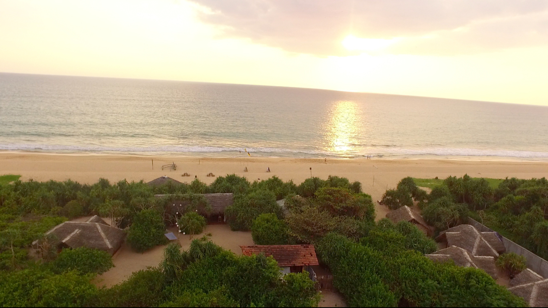 Отель Jungle Beach Camp Ahungalla