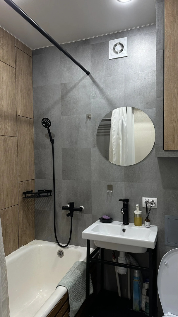 Квартира Просторная однокомнатная квартира - студия в центре города, тихий район