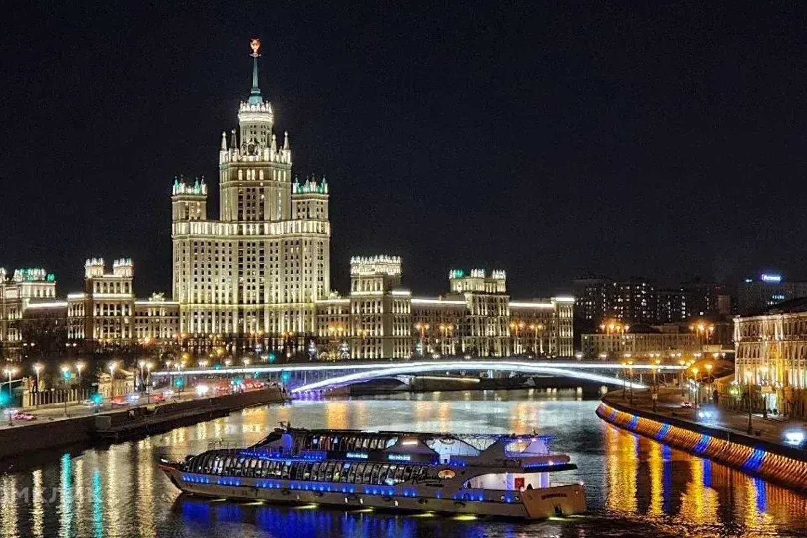 Апартаменты Люкс с Панорамным Видом на Реку